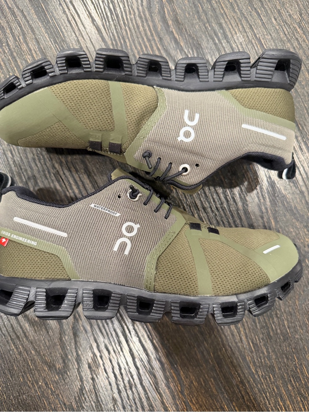 On Cloud 5 Waterproof Olive/ Black womens size 5